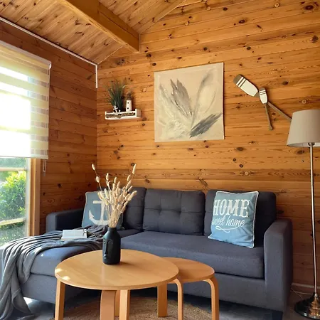 Tinyhouse Meereszauber- Ruhige Lage, Eigener Garten, Grill Wolgast